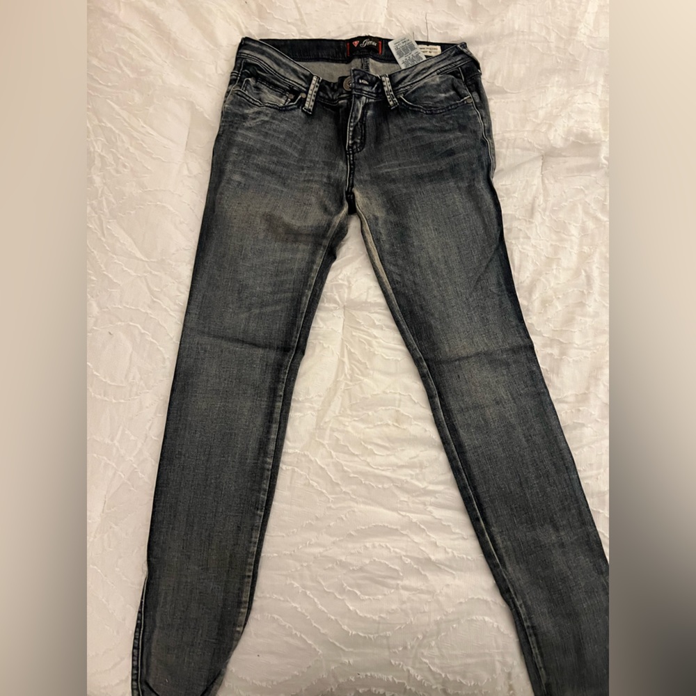 Guess jeans 🖤